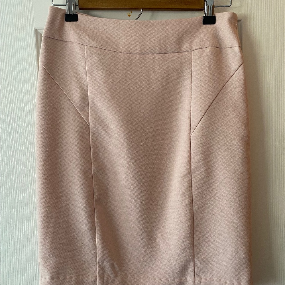 Blush pencil skirt
